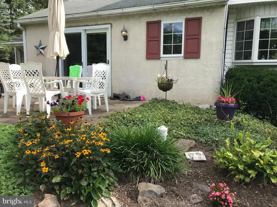 2232 Swamp Rd, Fountainville, PA 18923 - #3