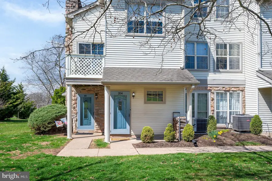 204 Remington Ct, Chalfont, PA 18914 - #2