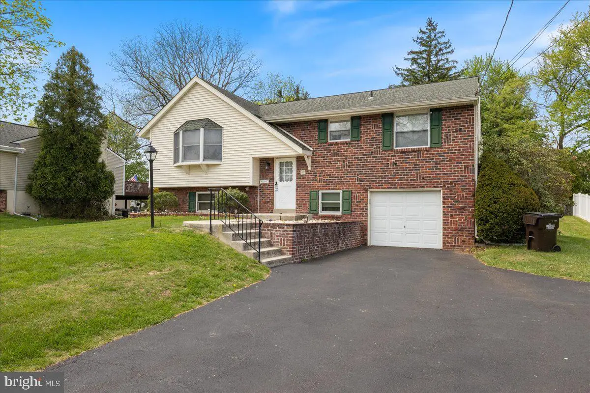 872 Mustang Rd, Warrington, PA 18976 - #1