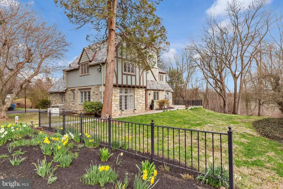 24 Golf View Rd, Doylestown, PA 18901 - #2