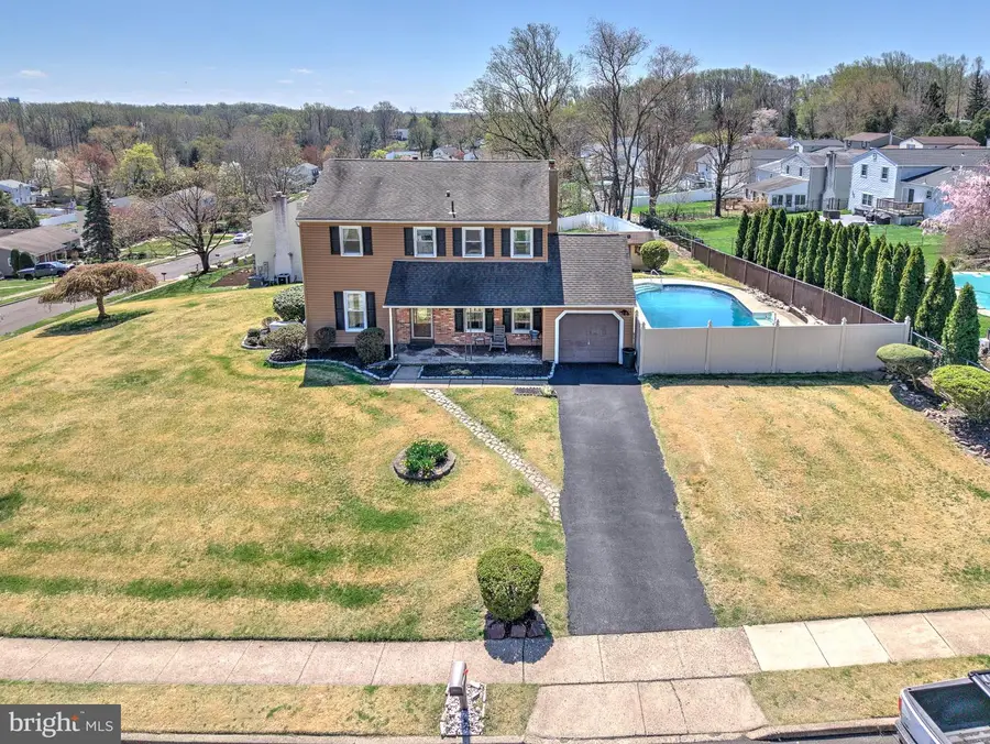 2533 Skyview, Feasterville Trevose, PA 19053 - #3