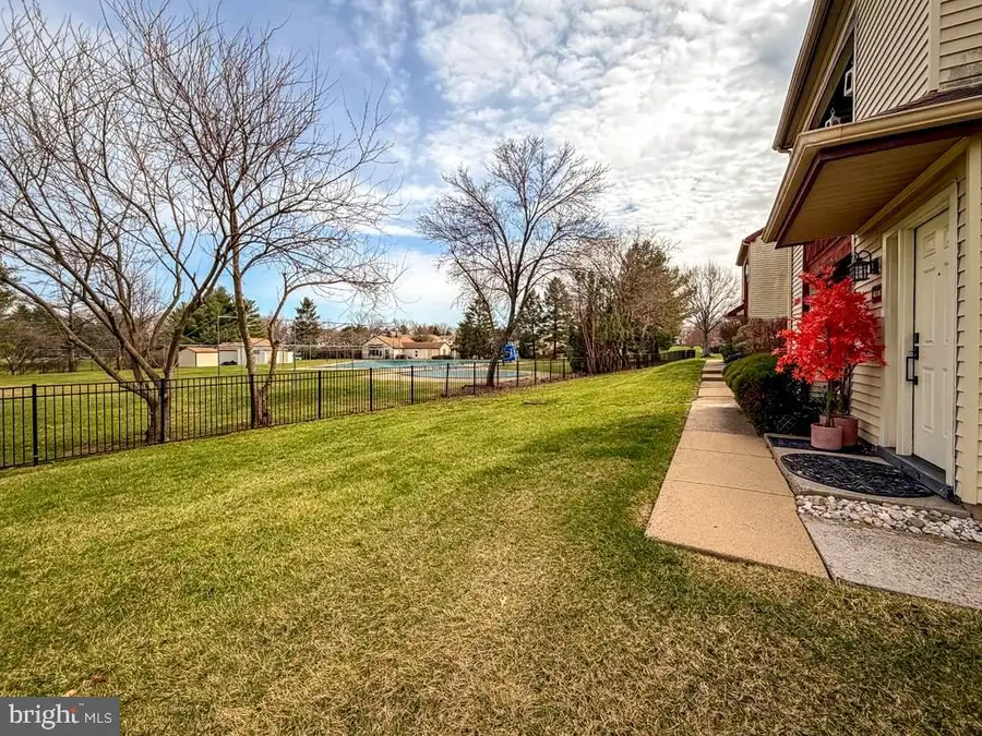 4016 Barry Ct, Southampton, PA 18966 - #2