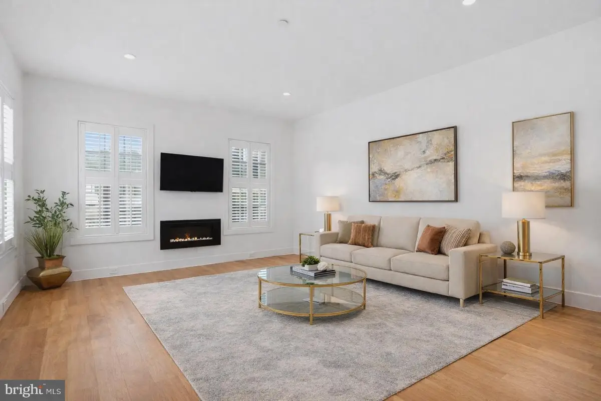 18 W Mechanic St #6, New Hope, PA 18938 - #1