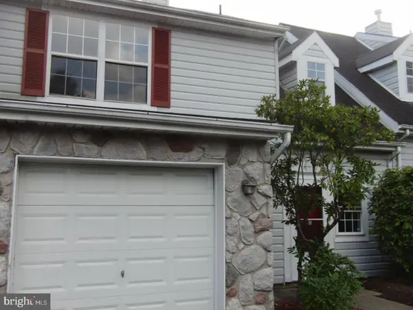 302 Independence Dr, SOUTHAMPTON, PA 18966