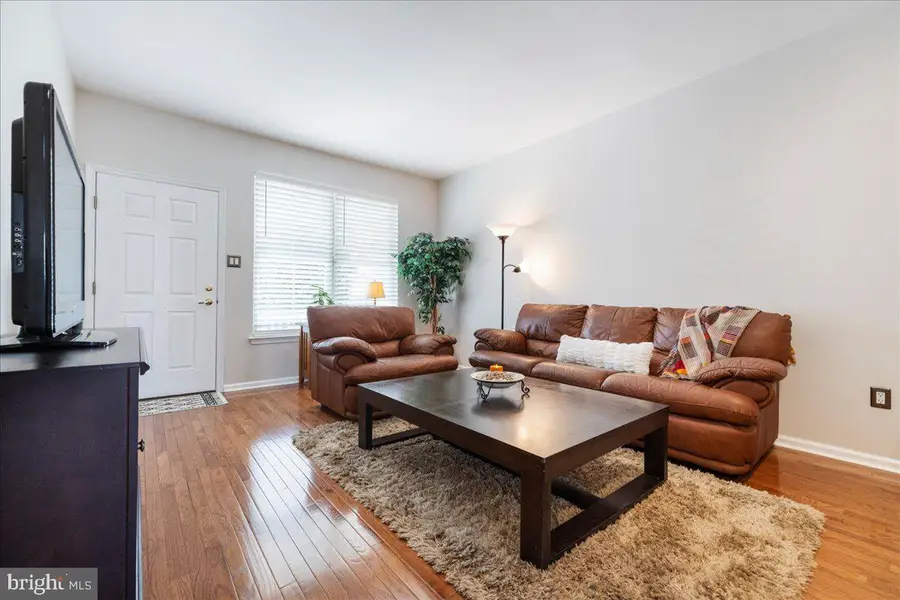 211 Barness Ln, Chalfont, PA 18914 - #3