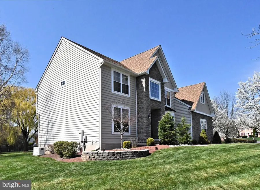 615 Glen Meadow Rd, Richboro, PA 18954 - #3