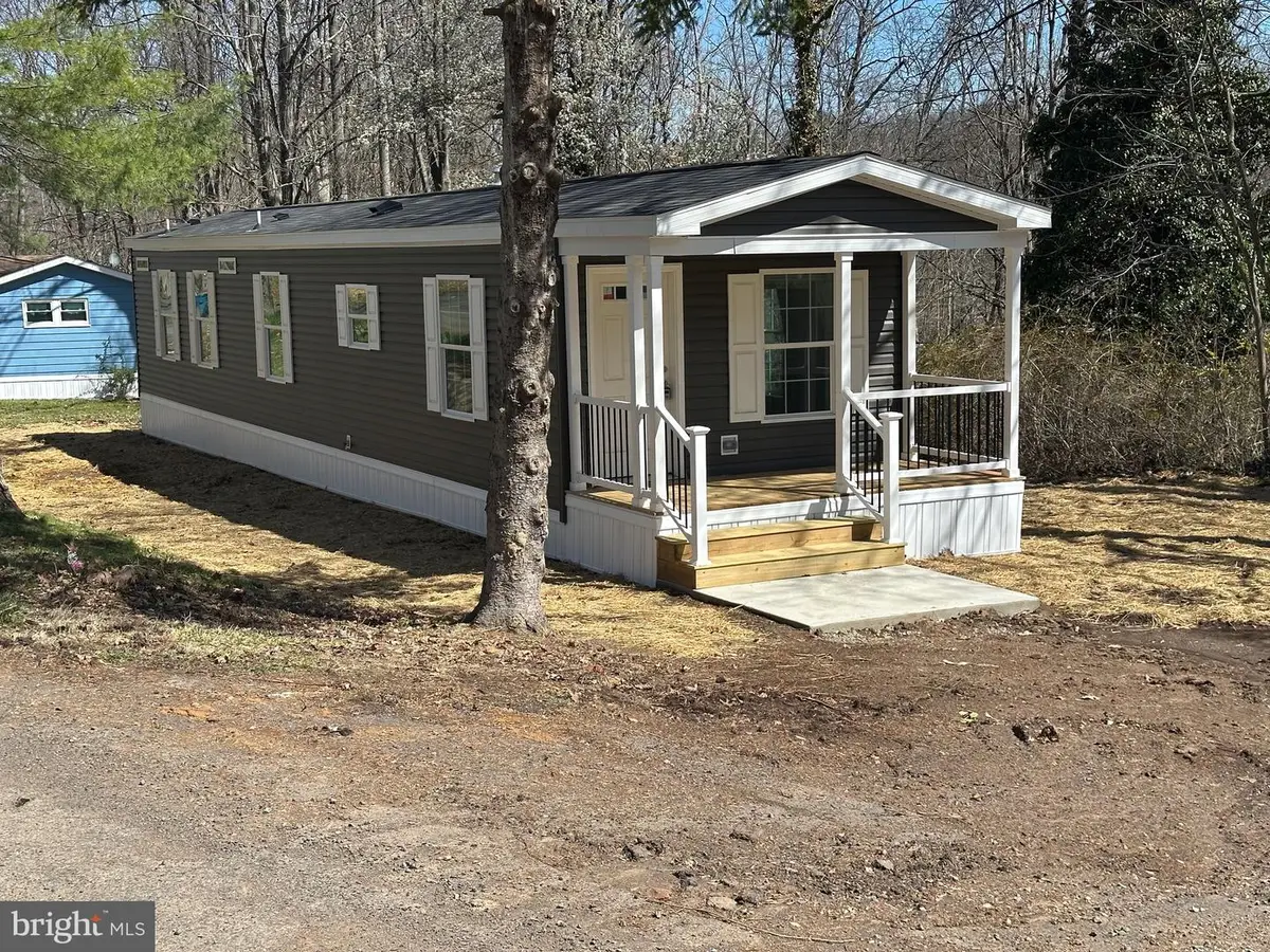 8 Ash Ln, Quakertown, PA 18951 - #1