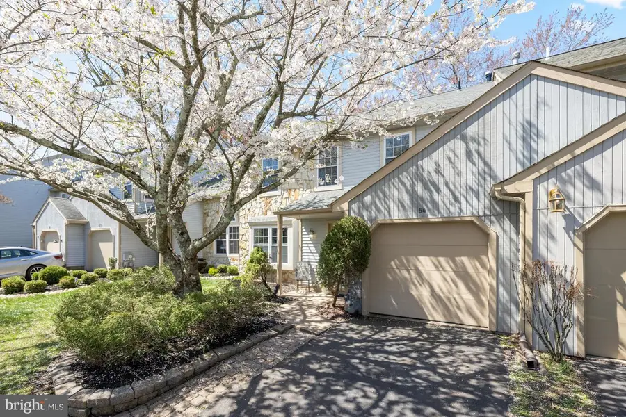 54 Laurel Cir, Newtown, PA 18940 - #2