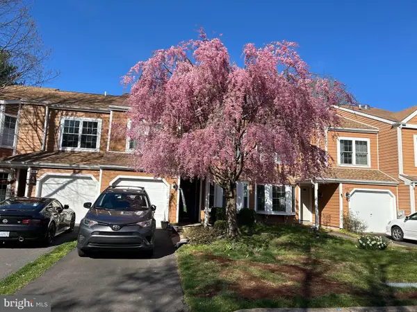 433 Trumbull Ct, NEWTOWN, PA 18940