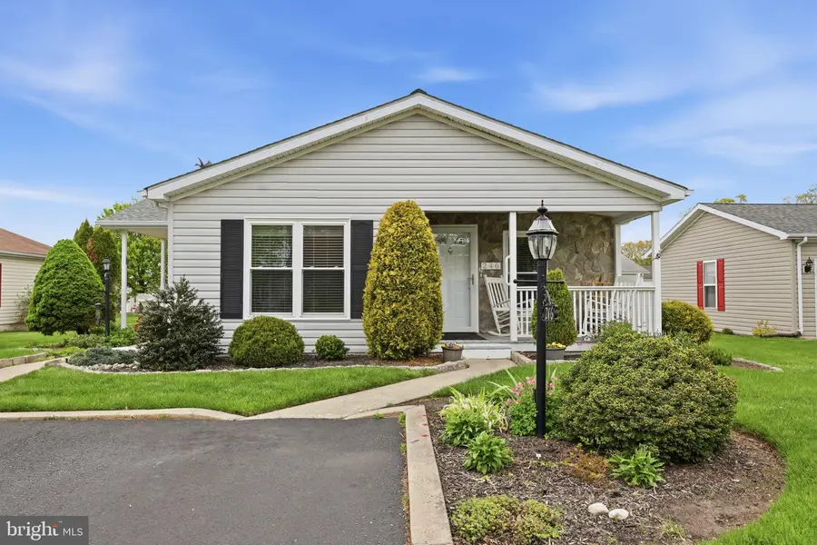 246 Thrush Cir, New Hope, PA 18938 - #2