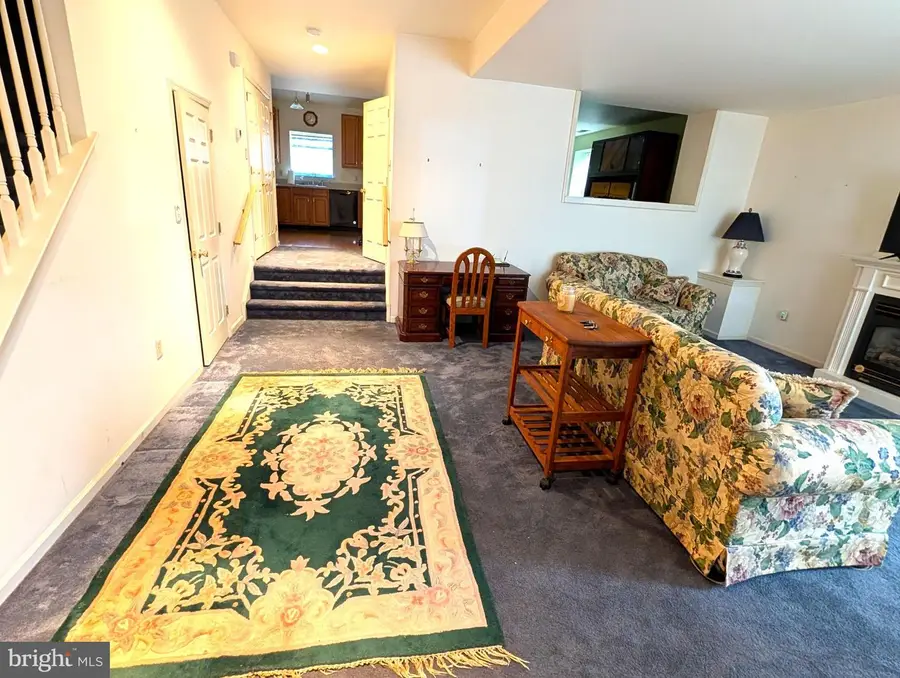 304 W Spruce St, Perkasie, PA 18944 - #3