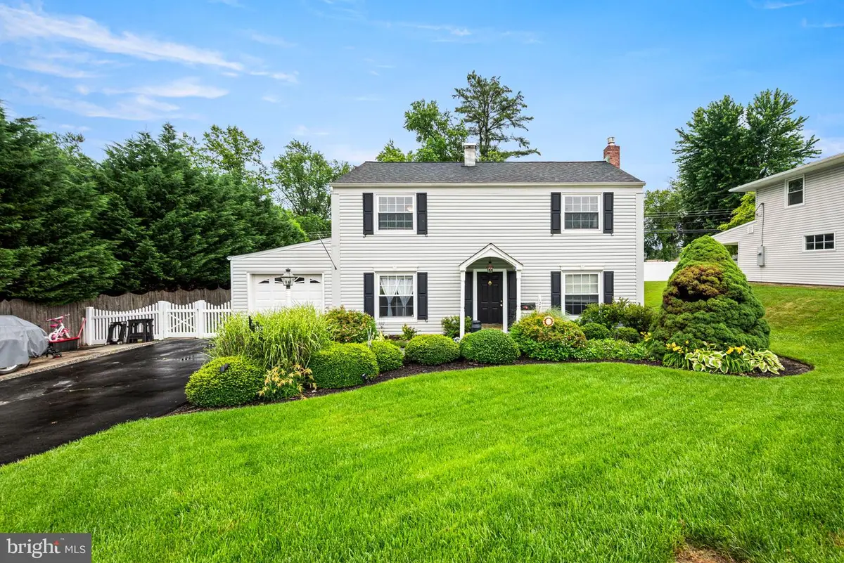 128 Terrace Rd, Levittown, PA 19056 - #1