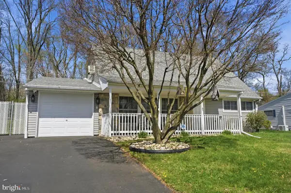 103 Hedge Rd, LEVITTOWN, PA 19056
