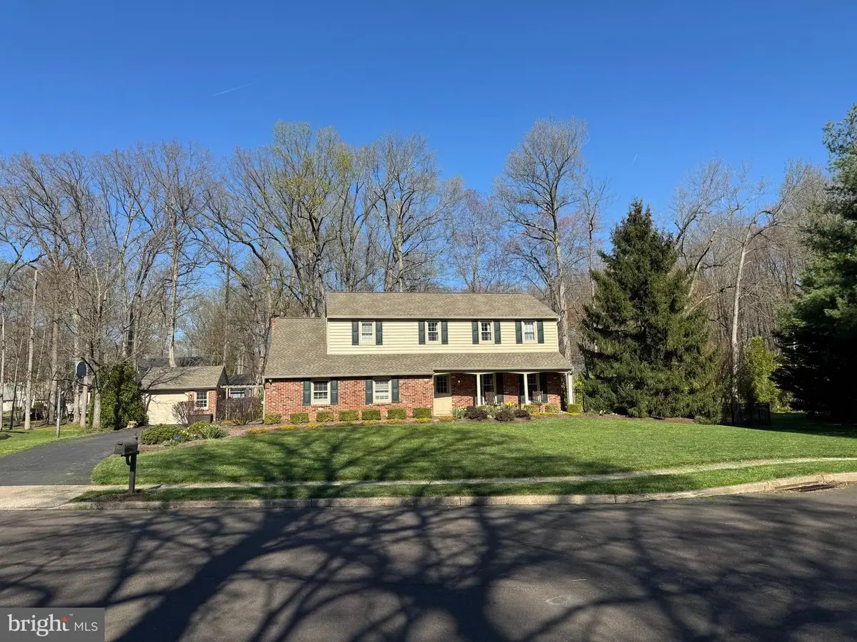 300 Robin Hood Dr, Yardley, PA 19067 - #1