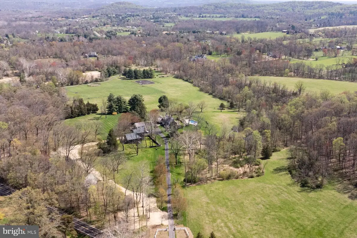 2950 Windy Bush Rd, Newtown, PA 18940 - #1