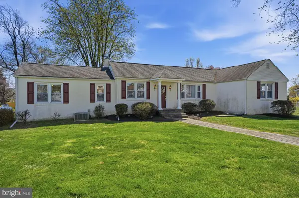 1615 Pleasant Dr, FEASTERVILLE TREVOSE, PA 19053