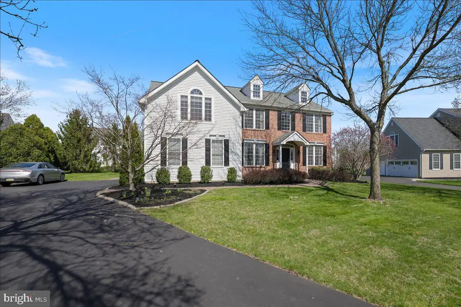 5401 Windtree Dr, Doylestown, PA 18902 - #3