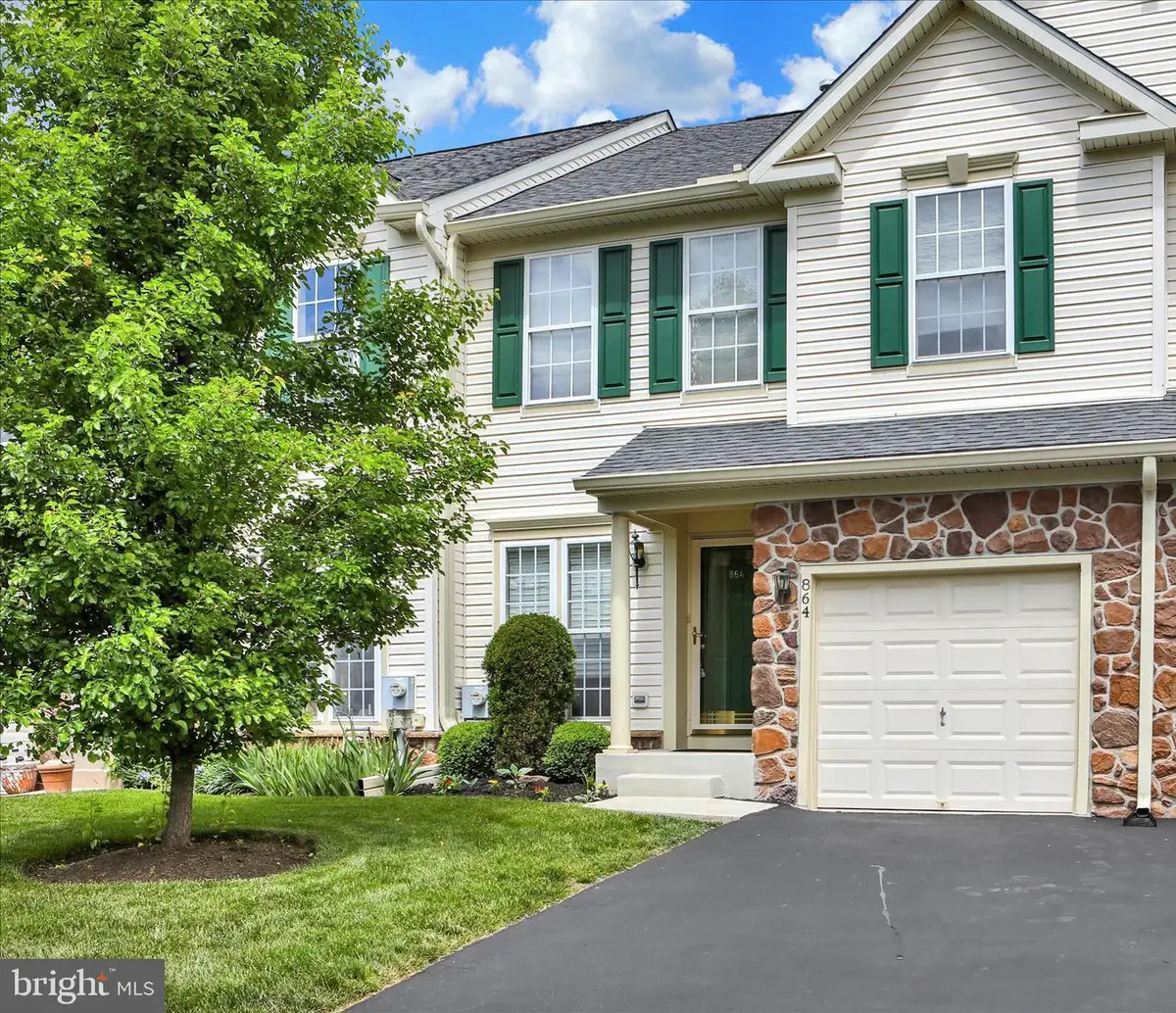 864 Geranium Dr, Warrington, PA 18976 - #1