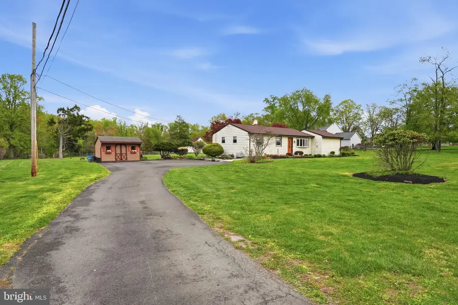 1197 W Bristol Rd, Warminster, PA 18974 - #2