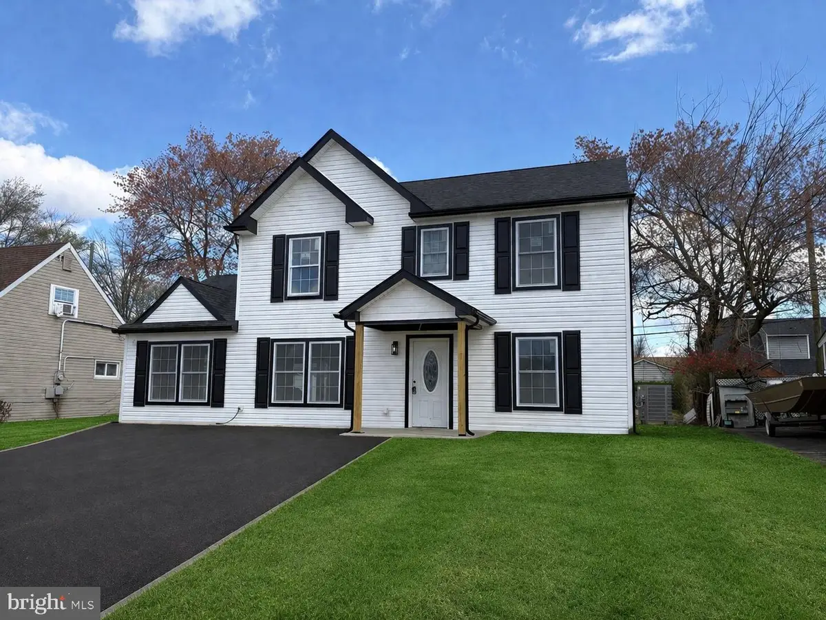 50 Micahill Rd, Levittown, PA 19056 - #1