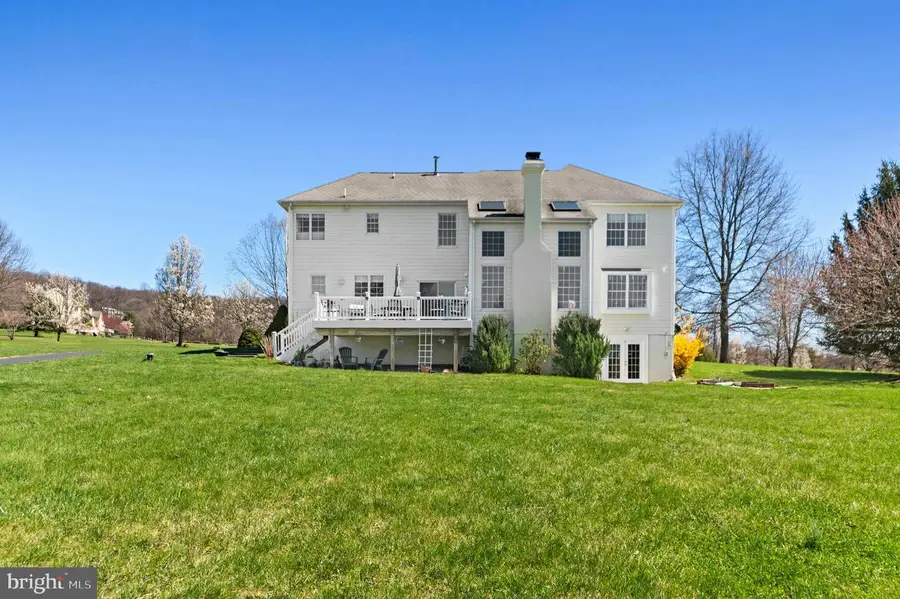 114 Countryside Dr, Kintnersville, PA 18930 - #2