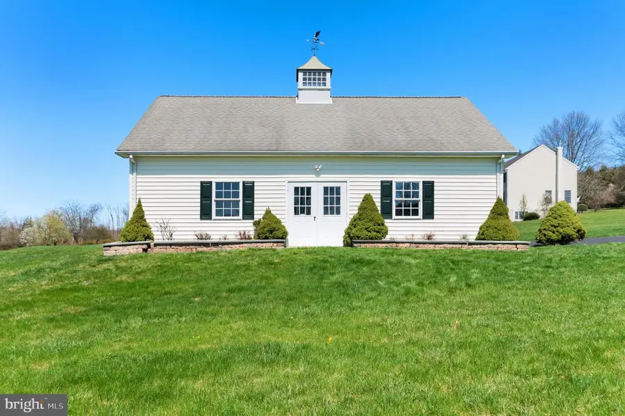 114 Countryside Dr, Kintnersville, PA 18930 - #3