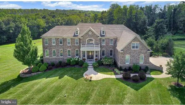 24 Hayhurst Dr, NEWTOWN, PA 18940