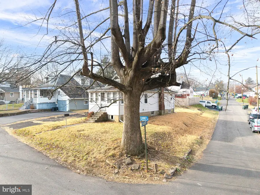 1978 Summit Ave, Feasterville Trevose, PA 19053 - #2