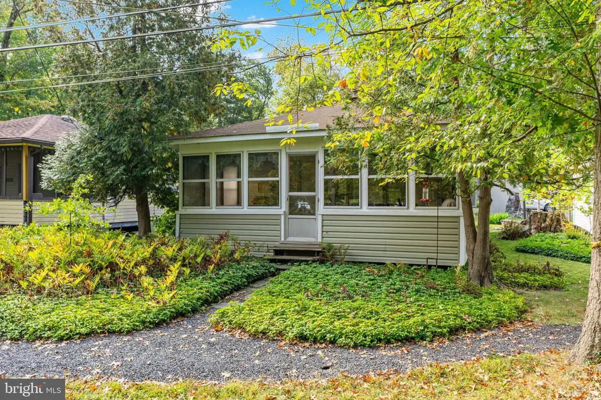 1285 Nursery Rd #cabin 5, Green Lane, PA 18054 - #1