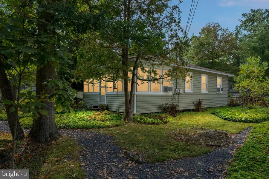 1285 Nursery Rd #cabin 5, Green Lane, PA 18054 - #2