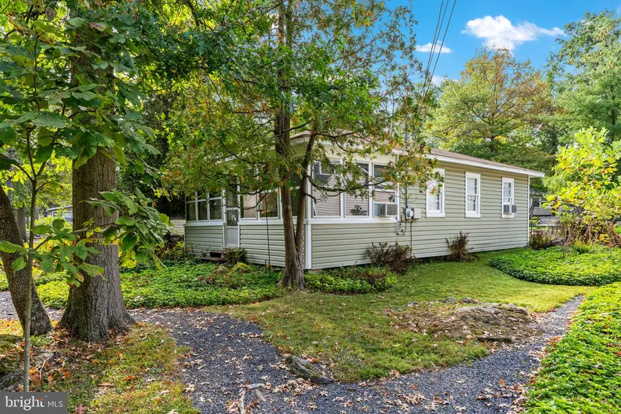 1285 Nursery Rd #cabin 5, Green Lane, PA 18054 - #3