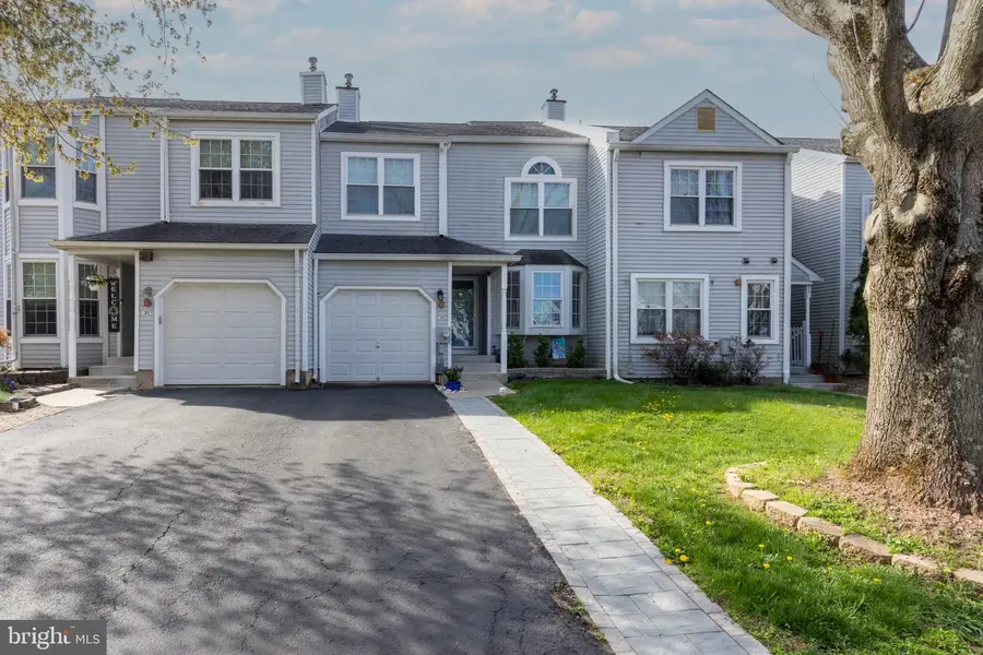 33 Skyview Way, Newtown, PA 18940 - #2