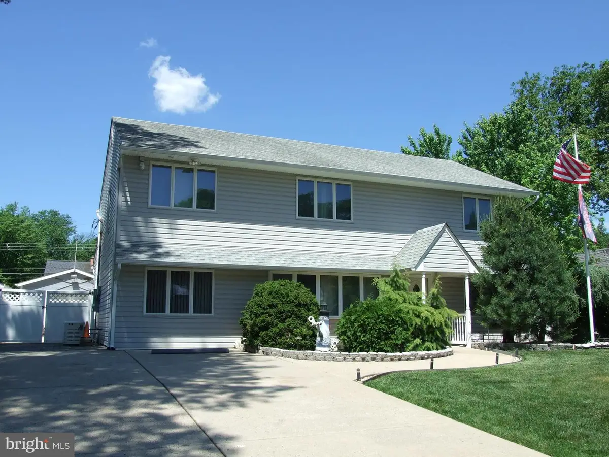 106 Juniper Dr, Levittown, PA 19056 - #1