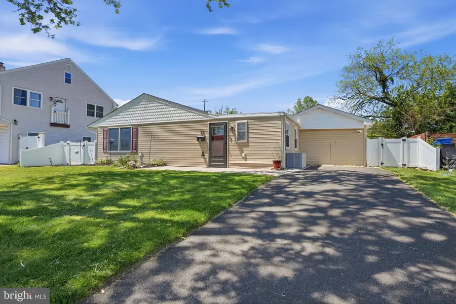 35 Ember Ln, Levittown, PA 19054 - #3