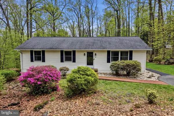 2110 Berry Ln, EAST GREENVILLE, PA 18041