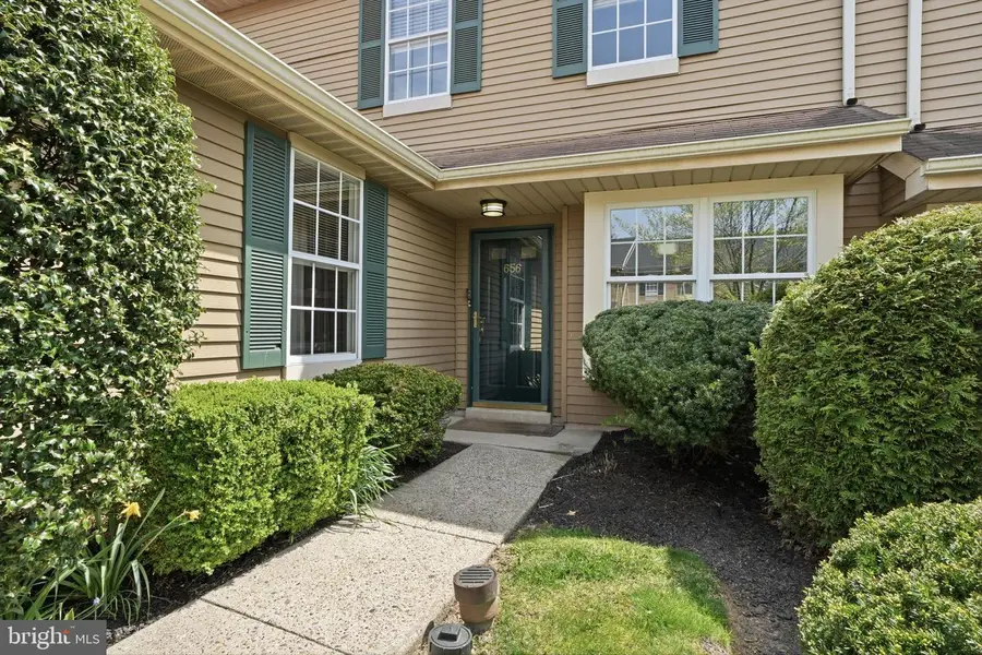 656 Tomlinson Ln, Yardley, PA 19067 - #3