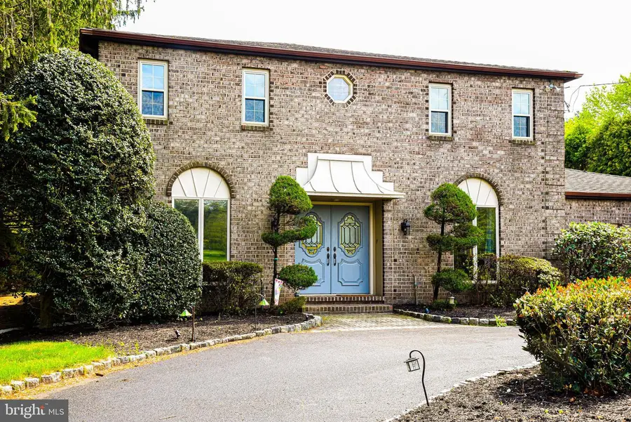 560 Lower Holland Rd, Holland, PA 18966 - #2