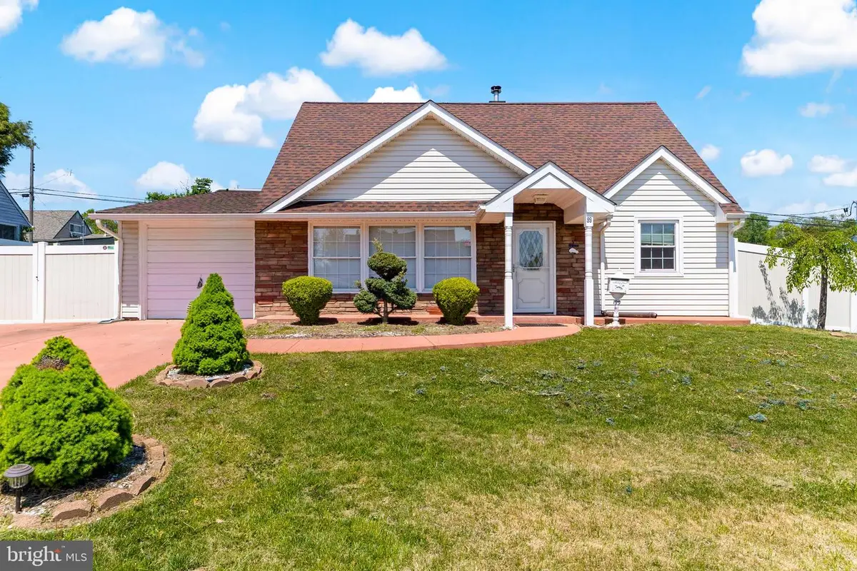 99 Harmony Rd, Levittown, PA 19056 - #1