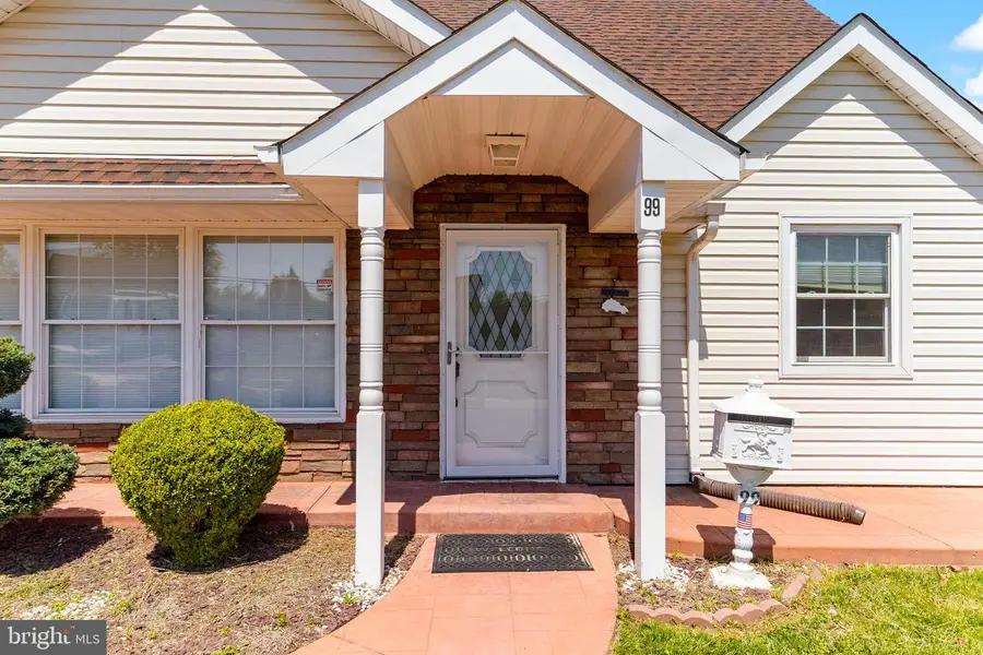 99 Harmony Rd, Levittown, PA 19056 - #2