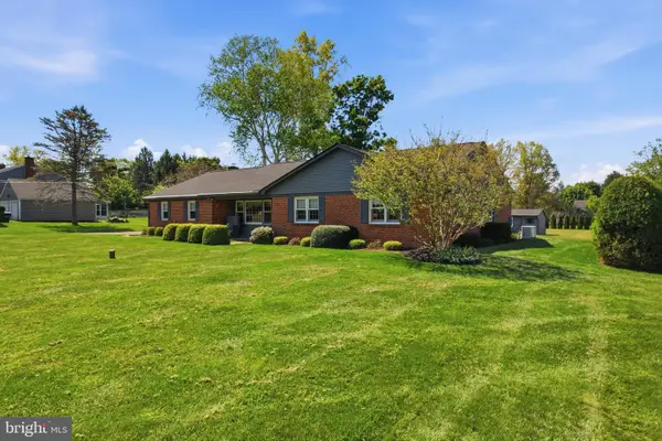 228 Chestnut Valley Dr, DOYLESTOWN, PA 18901