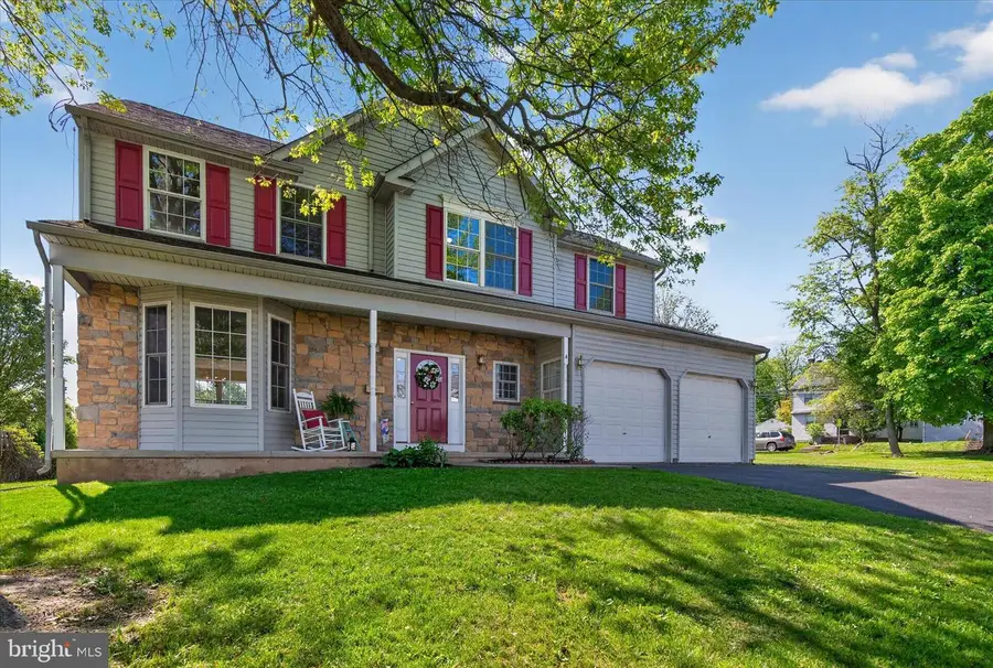 4 E Summit Ave, Telford, PA 18969 - #3