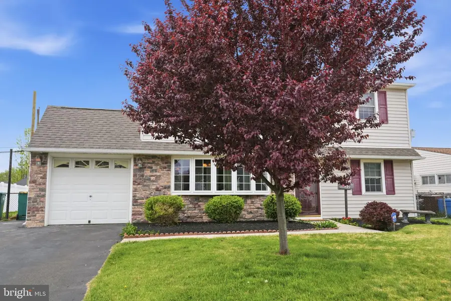 55 Canoebirch Rd, Levittown, PA 19057 - #3