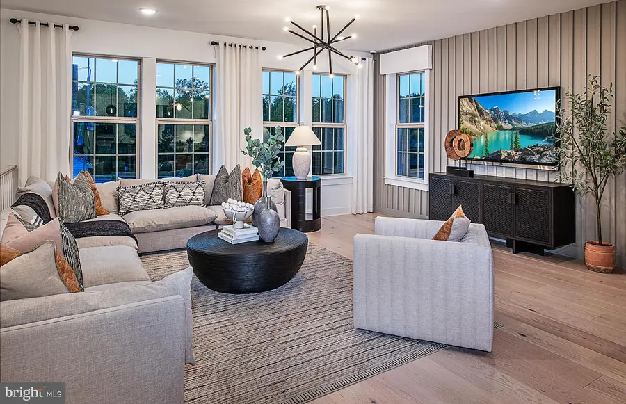 49 Chaucer Ct, Levittown, PA 19057 - #2