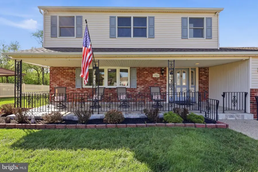 1304 Sturbridge Dr, Warminster, PA 18974 - #2