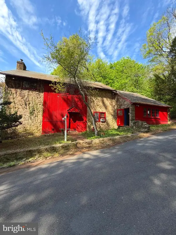 2911 Comfort Rd, NEW HOPE, PA 18938