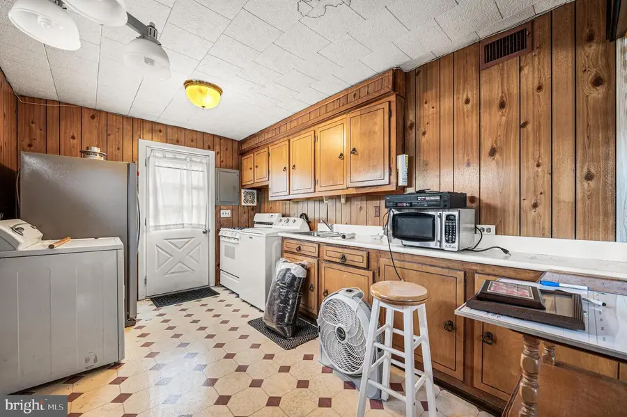 589 Elbridge Rd, Morrisville, PA 19067 - #3