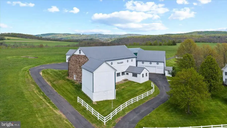 215 Nockamixon Rd, Kintnersville, PA 18930 - #2
