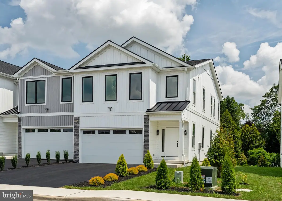 649 Provident Rd, Southampton, PA 18966 - #1