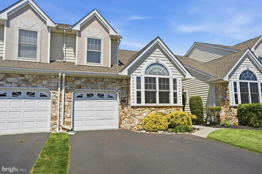 142 Grandview Dr, Warminster, PA 18974 - #2