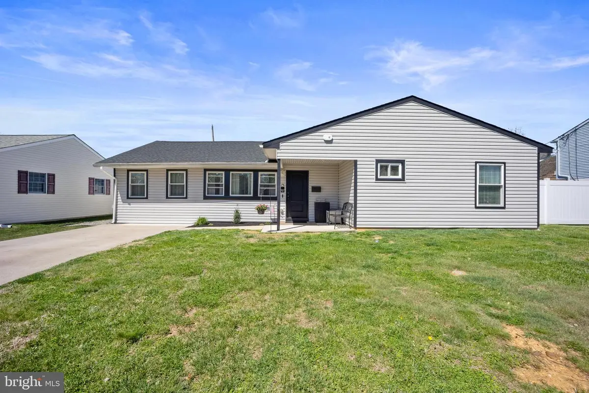 837 Fairfield Rd, Fairless Hills, PA 19030 - #1